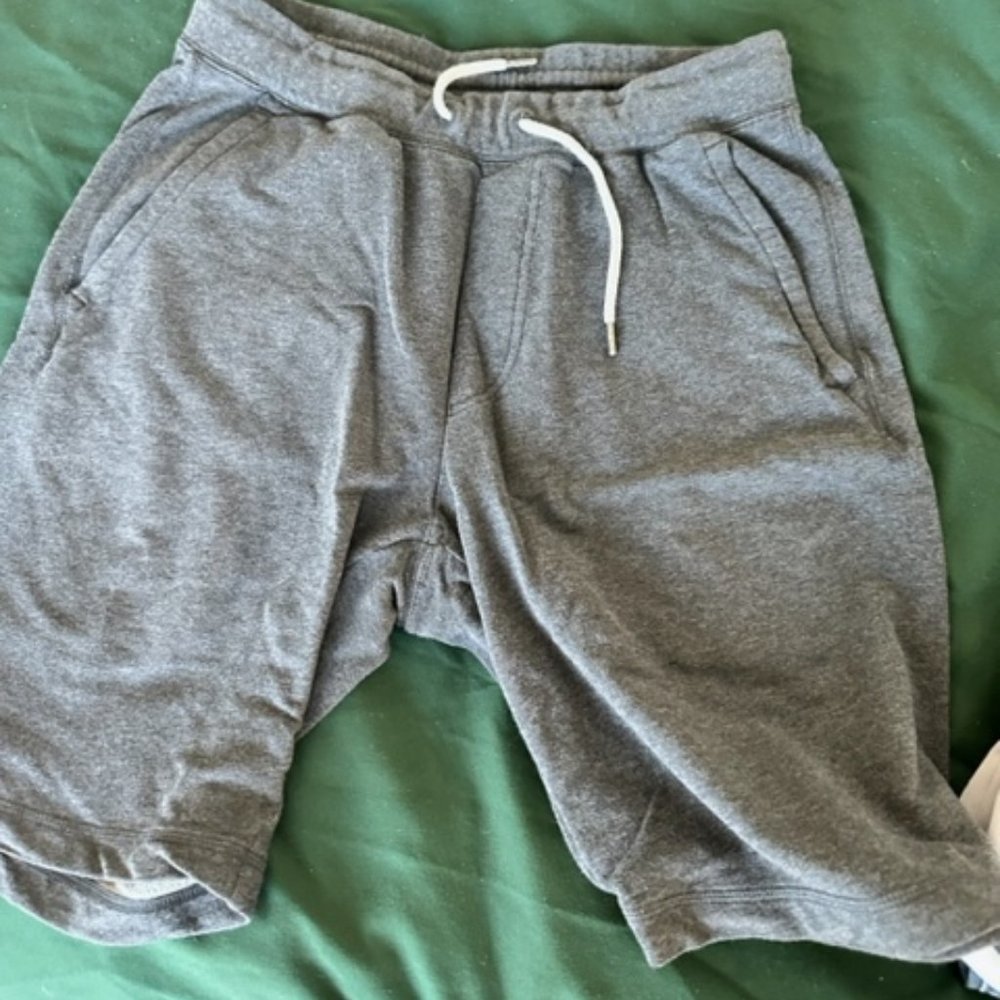Hygge season: Men's basic sweat shorts